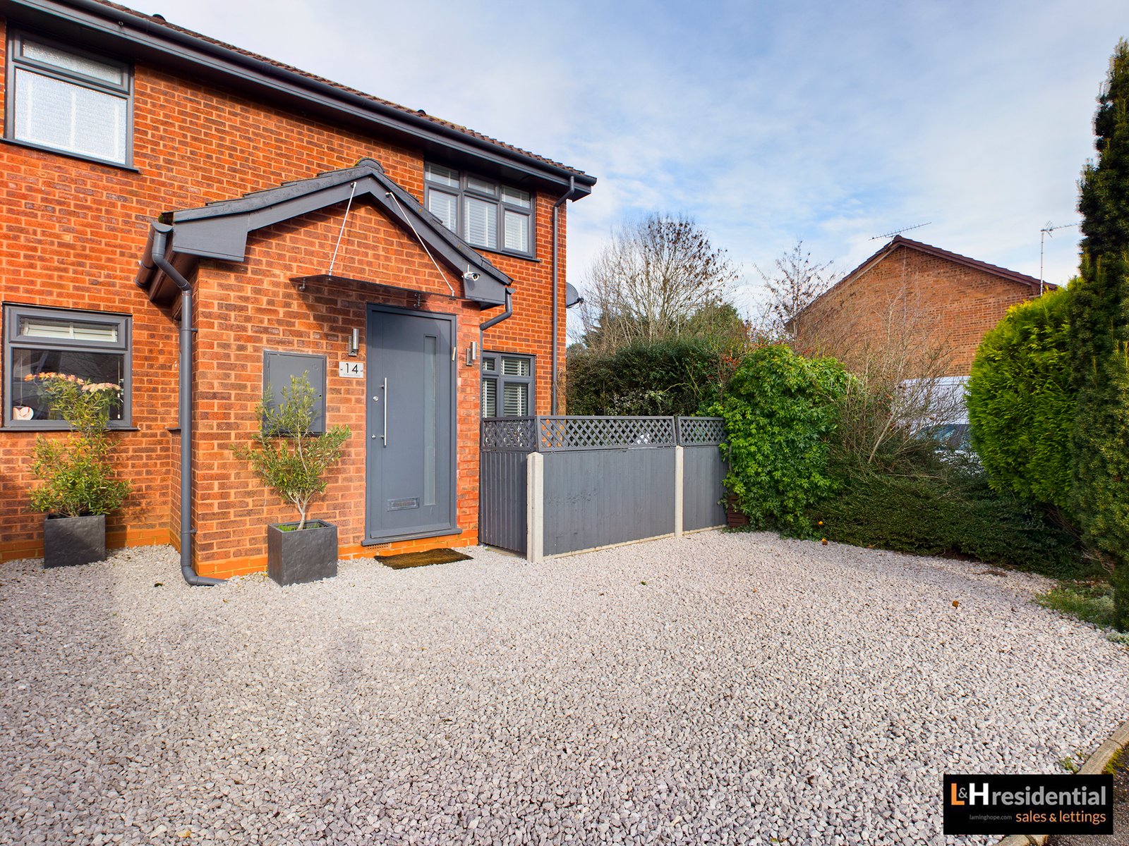 Sold STC 1 Bed House St. Neots Close, Borehamwood, WD6 L&H