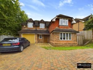 Goodyers Avenue, Radlett, WD7