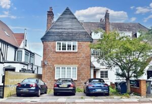 Woodstock Road, London, NW11