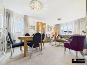 Kensington Way, Borehamwood, WD6